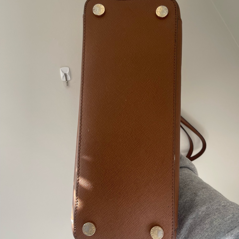 Michael Kors Elegant Brown Tote - Picture 7 of 7